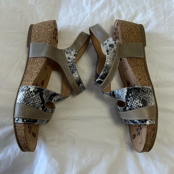 L’Artiste Leather Wedge Sandals Size 40 (US 9) | Comfort Gray Meera - Picture 8 of 9